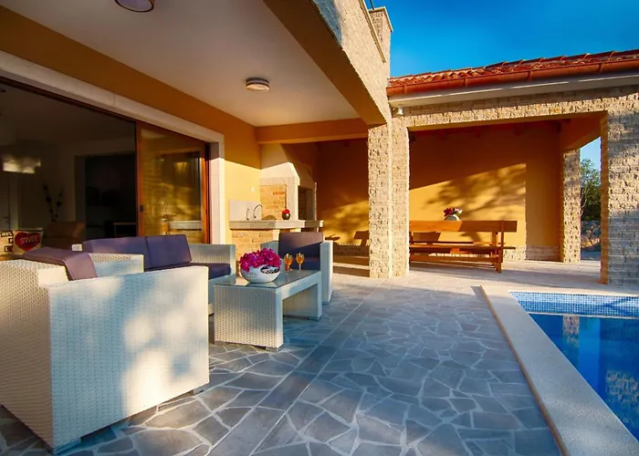 Laura Mit Blick Auf Wasser By Interhome Tatil Evi *