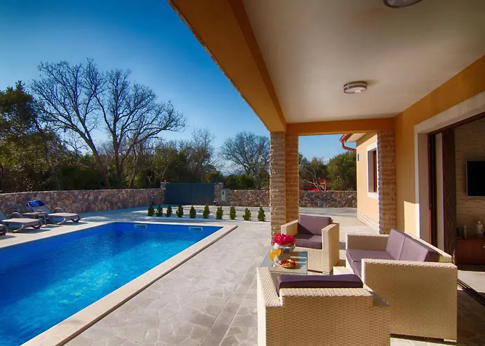 Tatil Evi Laura Mit Blick Auf Wasser By Interhome *