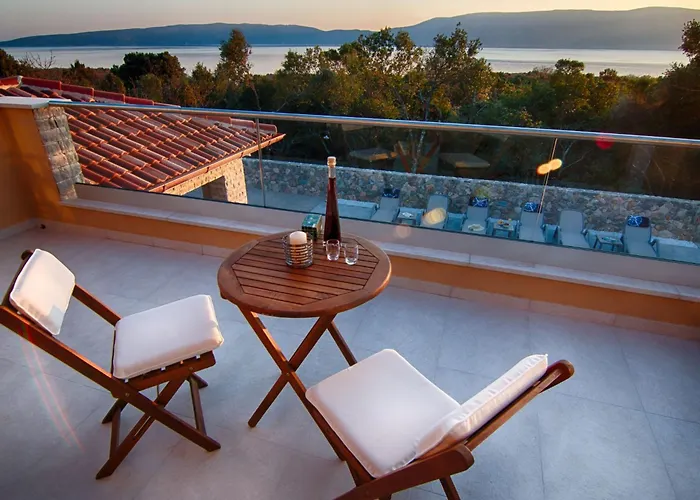 Tatil Evi Laura Mit Blick Auf Wasser By Interhome Pinezići