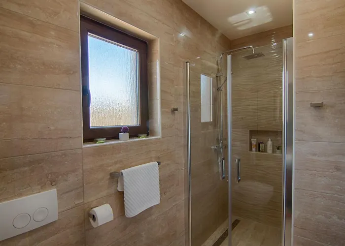 Tatil Evi Laura Mit Blick Auf Wasser By Interhome