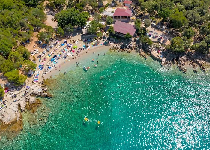 Holiday home Laura Mit Blick Auf Wasser By Interhome Pinezici (Krk)